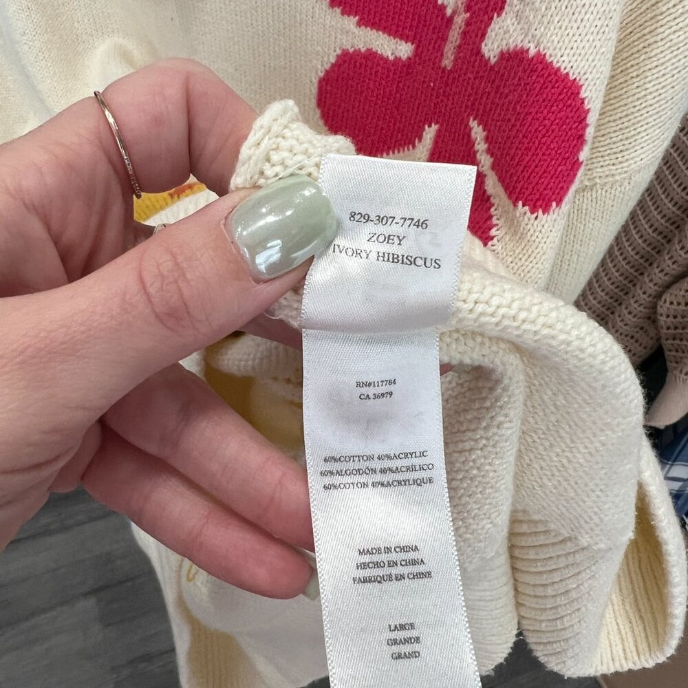 $275 Rails Ivory Hibiscus Zoey Pullover Floral Knit Sweater size Large - Picture 9 of 9